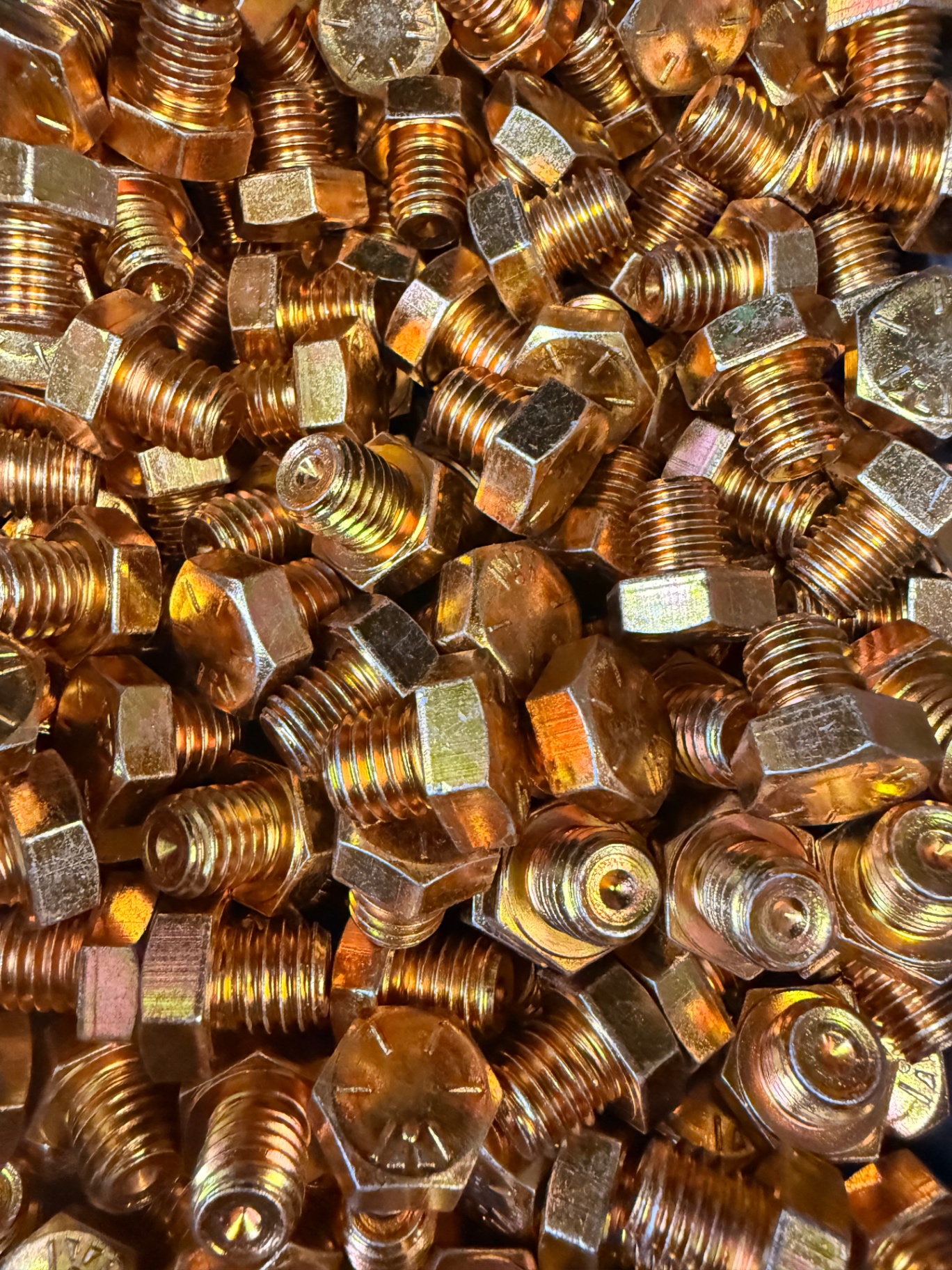 Grease zerk fittings — yellow zinc